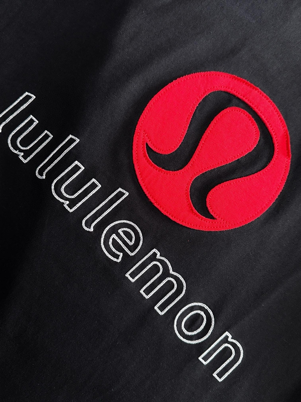 ブランドTシャツ細部ディテール